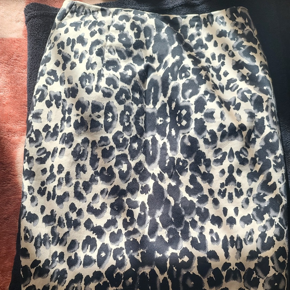 Massimo Cheetah Pencil Skirt w/ Pockets